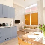 Contemporary Near The Lejlighed