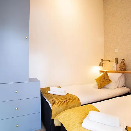 شقة Contemporary Near The *