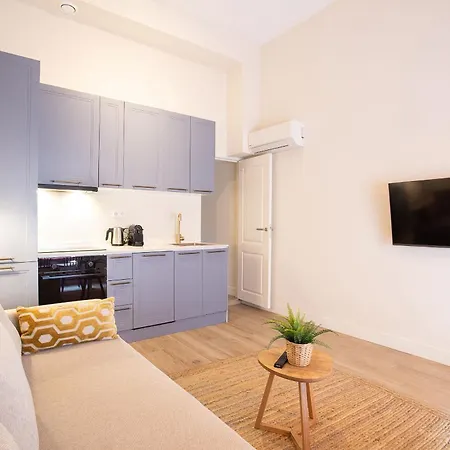 Contemporary Near The شقة لاهاي