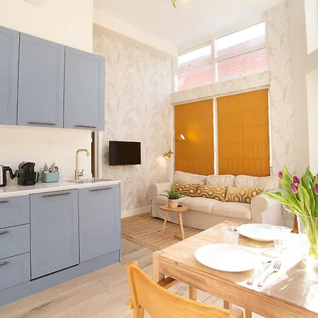 Contemporary Near The Appartamento