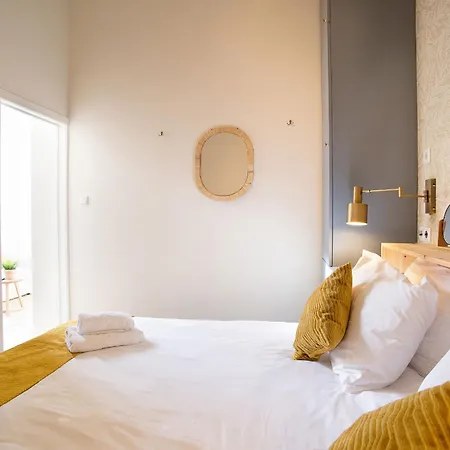 Contemporary Near The Apartamento *